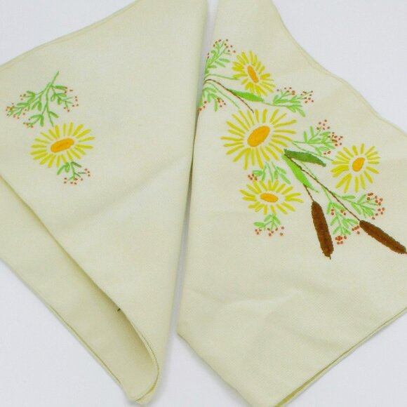 Set Of 4 Cream Linen Placemats Embroidered Cattails & Daisies 18" X 12" Vintage - Picture 3 of 4